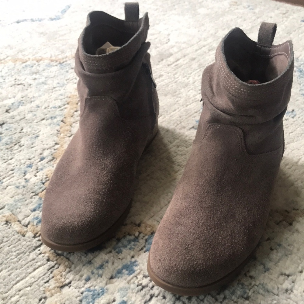 Koolaburra by UGG “Lorelei” Slouchy Boots